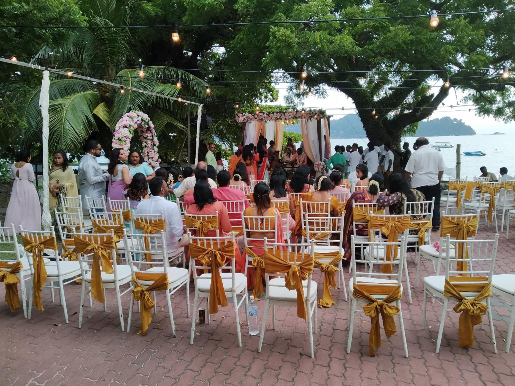 邦咯沙滩度假村 卡庞帕斯班伽克 外观 照片